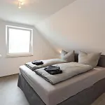 Unter Den Kiefern 109 Og * Röbel