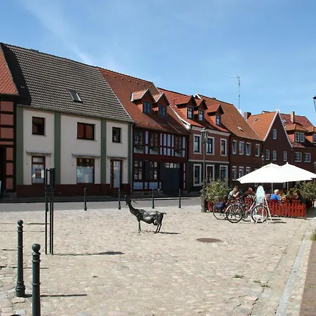 Unter Den Kiefern 109 Og * Röbel